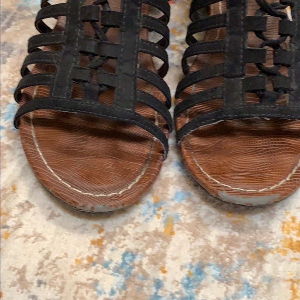 Shoes - Picture 3 of 4